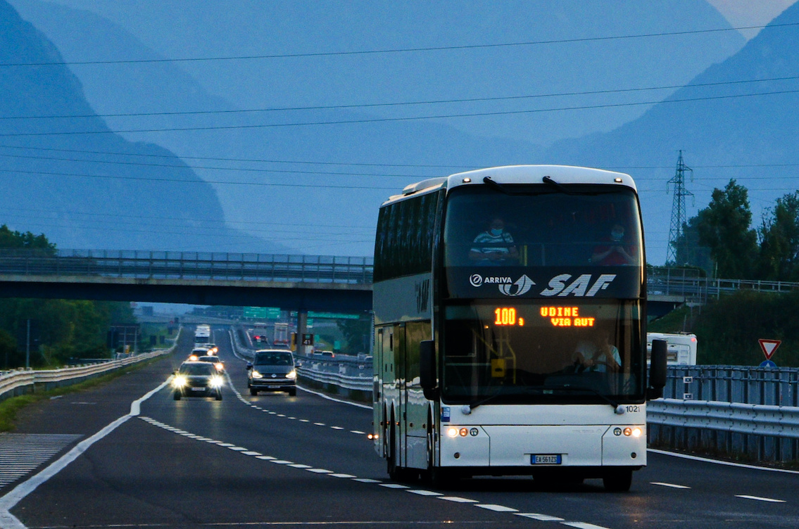 Immagine per Autista bus aggredito dopo aver chiesto il biglietto, tensione a Grado